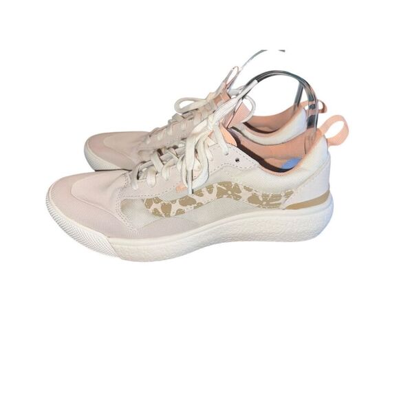Van’s woman’s 8 MTE ULTRARANGE EXO Trainers Running Hiking Shoes khaki - Picture 1 of 8
